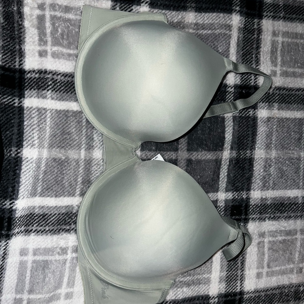 Sleek mint green Bra
